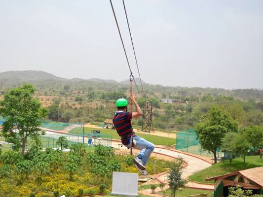 950 ft long speed Zipline